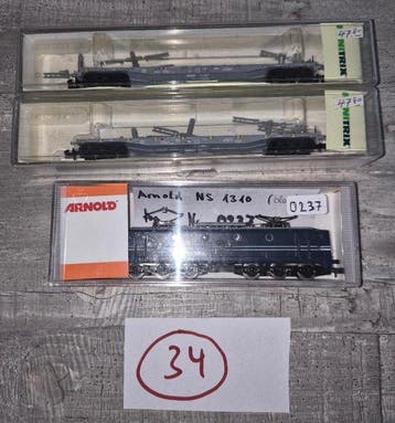 Minitrix, Arnold N - Arnold: 0237; 2 x Minitrix: 13875 -, Nieuw