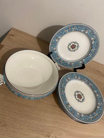 Wedgwood - Assiette de service (6) - Florentine - Porcelaine, Antiek en Kunst