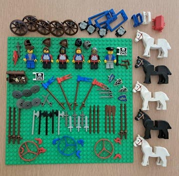 Lego - castle & pirats - Lot met minifiguren, wapens &, Kinderen en Baby's, Nieuw