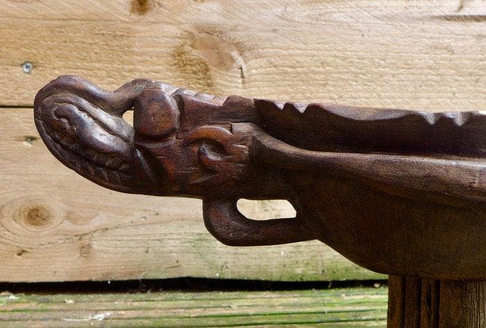 Ceremonieel offer schaaltje met een krokodil of drakenkop, Antiek en Kunst, Kunst | Niet-Westerse kunst