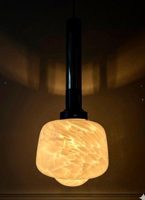 Plafondlamp - Opaline glas, Staal - Vetro met wervelende, Antiek en Kunst, Antiek | Verlichting