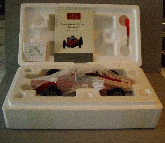 CMC 1:18 - Modelauto - Ferrari Dino 156 F1 1961 - CMC M-069, Hobby en Vrije tijd, Modelauto's | 1:5 tot 1:12