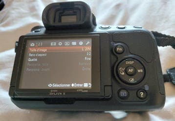Sony SLT-A58 + zoom SLT SONY 3,5 -6,3 / 18- 200 mm Digitale