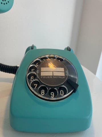 Analoge telefoon - 611-2 - Plastic - Lamp gemaakt van