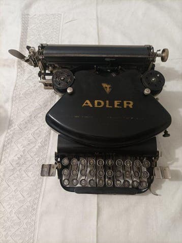 Adlerwerke. H. Kleyer AG - Adler model 7 - Machine à écrire