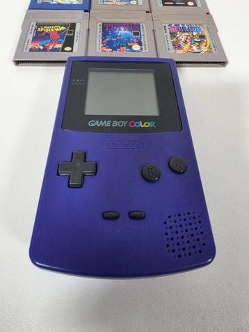 Nintendo - Gameboy Color - Game Boy Color Purple & Games