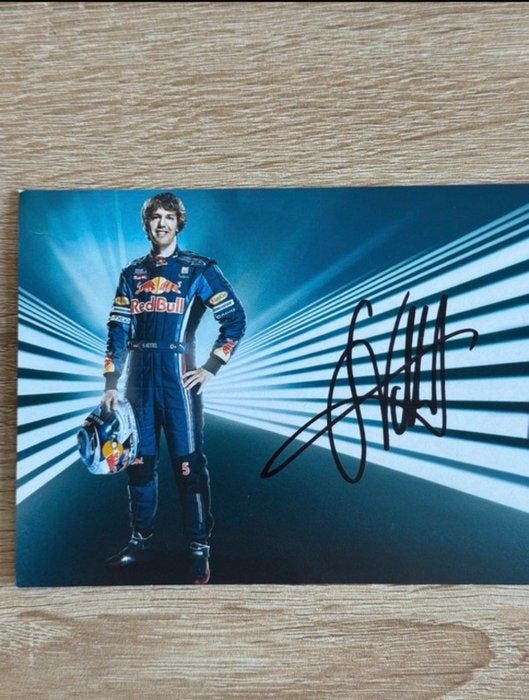 Red Bull Racing - Formule 1 - Sebastian Vettel - Foto, Verzamelen, Automerken, Motoren en Formule 1