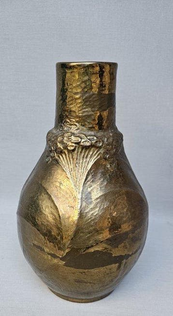 J. Proving (XX) - Vaas - Brons - sculpturale vaas, Nieuw