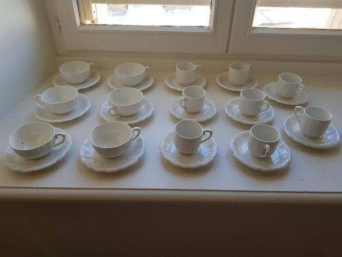 Gien - Koffieservies (28) - Aardewerk, Antiek en Kunst, Antiek | Meubels | Tafels