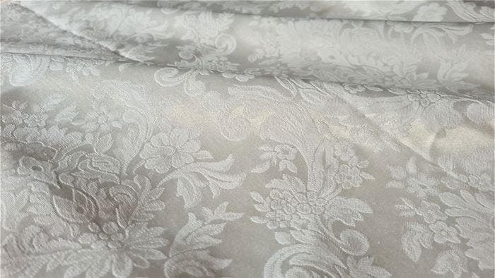 Lusso Sottile: Jacquard meubelstof voor een elegante, Antiek en Kunst, Antiek | Tapijten, Tafelkleden en Textiel