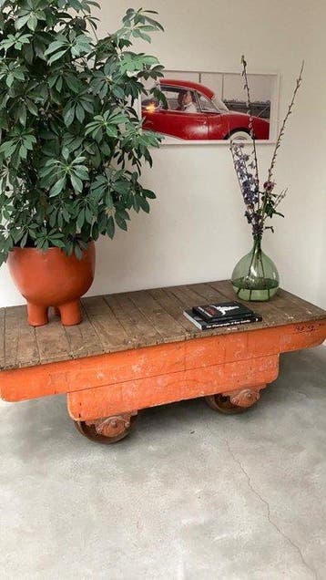 Bijzettafel - Eik - Kaaslorry uit kaasfabriek
