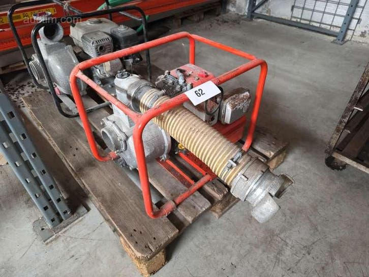 Waterpomp op benzine Tanaka FA210D, Articles professionnels, Horeca | Autre, Enlèvement