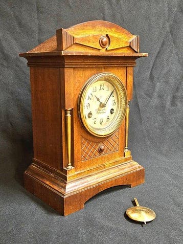 Bureauklok - Junghans / G. Brunott - Hout, Messing, Glas -