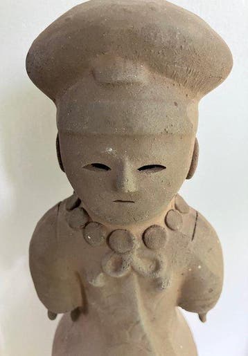 Replica of a Japans Haniwa Terracotta Beeld - Adellijke