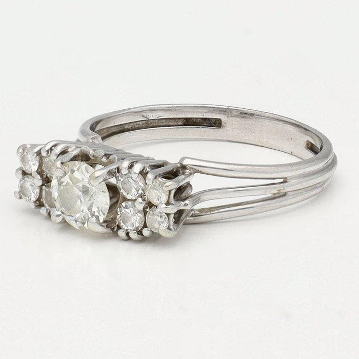 Ring - 18 karaat Witgoud Diamant (Natuurlijk), Handtassen en Accessoires, Ringen