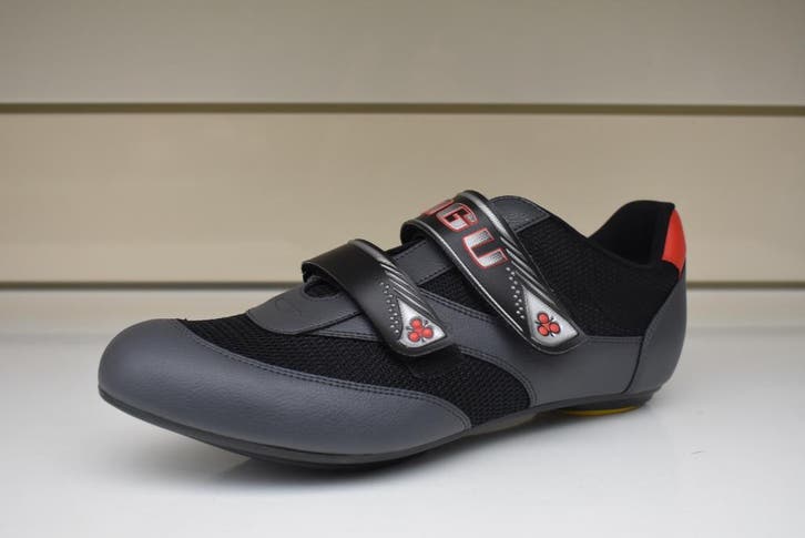 Agu wielrenschoen RS180 - NIEUW - EINDEREEKS, Vélos & Vélomoteurs, Accessoires vélo | Vêtements de cyclisme, Enlèvement ou Envoi