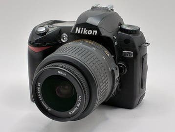 Nikon D70+ AF-S Nikkor 3.5-5.6G/18-55mm Digitale camera, Nieuw