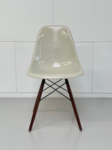 Vitra - Charles & Ray Eames - Stoel - DSW - Hout, Glasvezel,, Huis en Inrichting, Nieuw