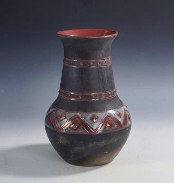 Vase - Géorgie • céramique fumée avec un émaillage lustre