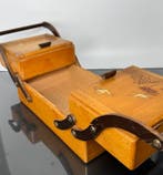 Naaidoos - Hout - Gegraveerde naaidoos, Antiek en Kunst