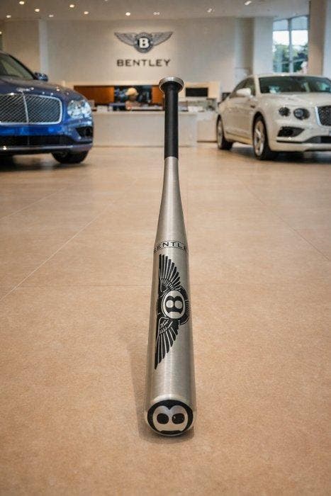 GF Exclusives - Bentley Baseball Bat Artwork By: GF, Antiquités & Art, Art | Objets design