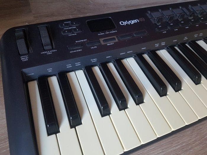 MAudio - Oxygen49 USB/midi keyboard, Musique & Instruments, Instruments à vent | Flûtes à bec
