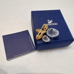 Swarovski - Broche au motif fraise, en métal doré et