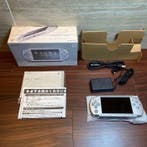 Sony - Playstation Portable (PSP) - Sony PSP 2000 Ice Silver, Nieuw