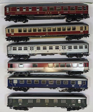 Märklin H0 - Modeltrein personenwagen (7) - 7 passagier- en, Nieuw