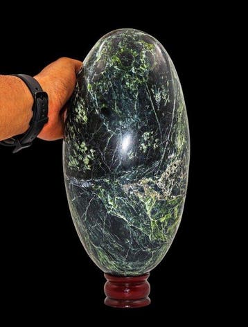 8,3 kg Grote handgesneden groene Hantigyrite Teisky Jade