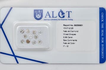 Zonder minimumprijs - 11 pcs Diamant (Natuurlijk gekleurd) -, Handtassen en Accessoires, Edelstenen, Nieuw