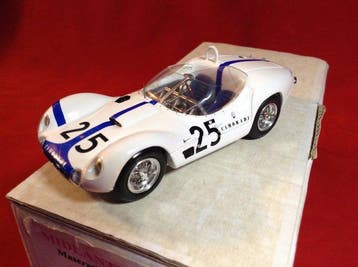 Midlantic - made in England 1:43 - Model raceauto - Maserati, Nieuw