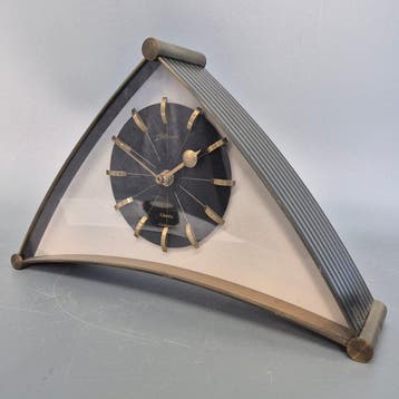Klok - Vintage Atlanta Tisch Uhr – Dreieckiges Design aus