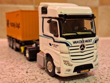 WSI 1:50 - Camion miniature - Mercedes MP5 - Tracteur avec