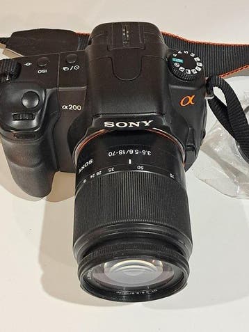 Sony Alpha 200 (DSLR-A200) - Sony DT 18-70mm f/3.5-5.6 Zoom, Nieuw