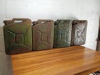 Jerrycan (4) - Staal - Vintage militaire blik
