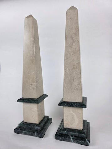 sculptuur, Coppia di Obelischi Neoclassici XX Sec. - 35 cm -