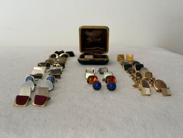 Collectie merkartikelen - Verzameling vintage manchetknopen