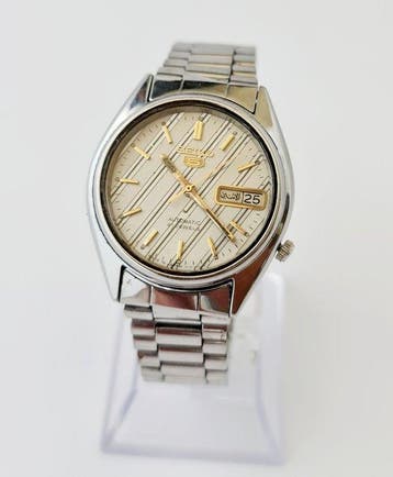 Seiko - Vintage Seiko 5 Automatic 7019-6081 Mens Watch Rare