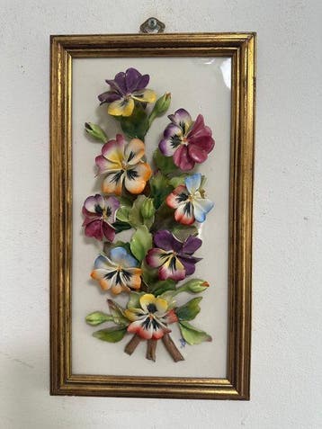 Capodimonte - Relief, fiori - 38 cm - Majolique, Antiquités & Art