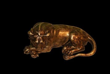 sculptuur, Jeune lion ca. 1800 - 9 cm - Verguld brons, Antiek en Kunst