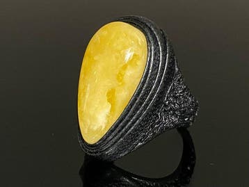 Premium Kwaliteit Koningsamber & Leren Statement Ring - De