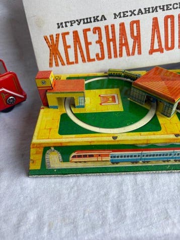Vintage Blikken Speelgoed – Mechanische Treinbaan met Doos +