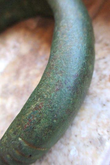 Romain antique Bronze Grande manchette décorée - 100 mm