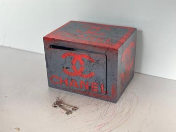 Rob VanMore - Chanel Vault