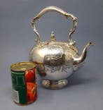 Theepot - Verzilverd - Chinoiserie-finiaal - 1900