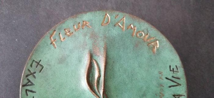 Médaille artistique - Claude CARDOT - Fleur damour, Antiek en Kunst, Curiosa en Brocante