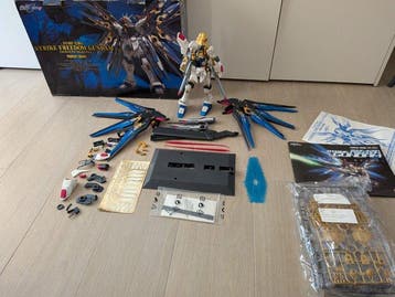Bandai - Action figure Strike Freedom Gundam ZGMF-X20A