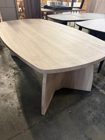 Costa eettafel, grey oak (nieuw, outlet), Huis en Inrichting, Tafels | Eettafels, Nieuw, Overige materialen