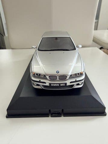 OHO 1:18 - Modelauto - BMW E39 M5, Hobby en Vrije tijd, Nieuw